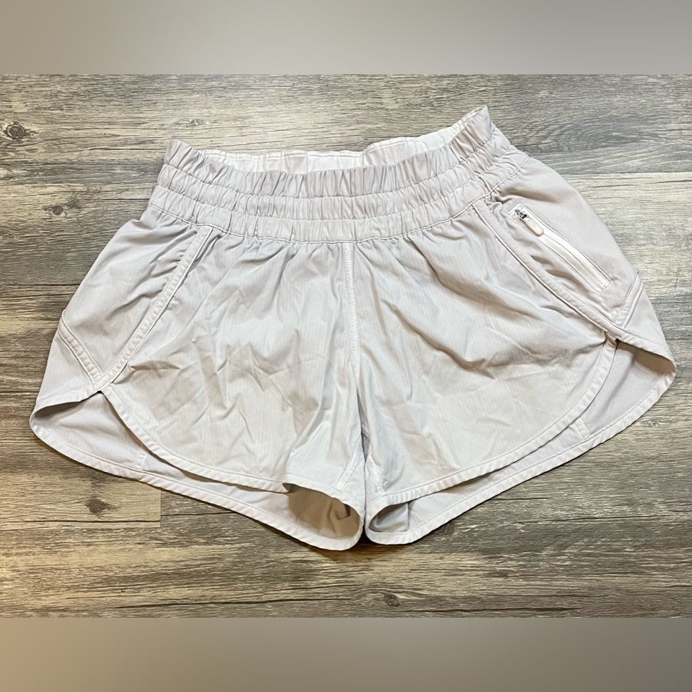 Women’s Size 6. Lululemon Athletic Shorts. 4” Inseam
